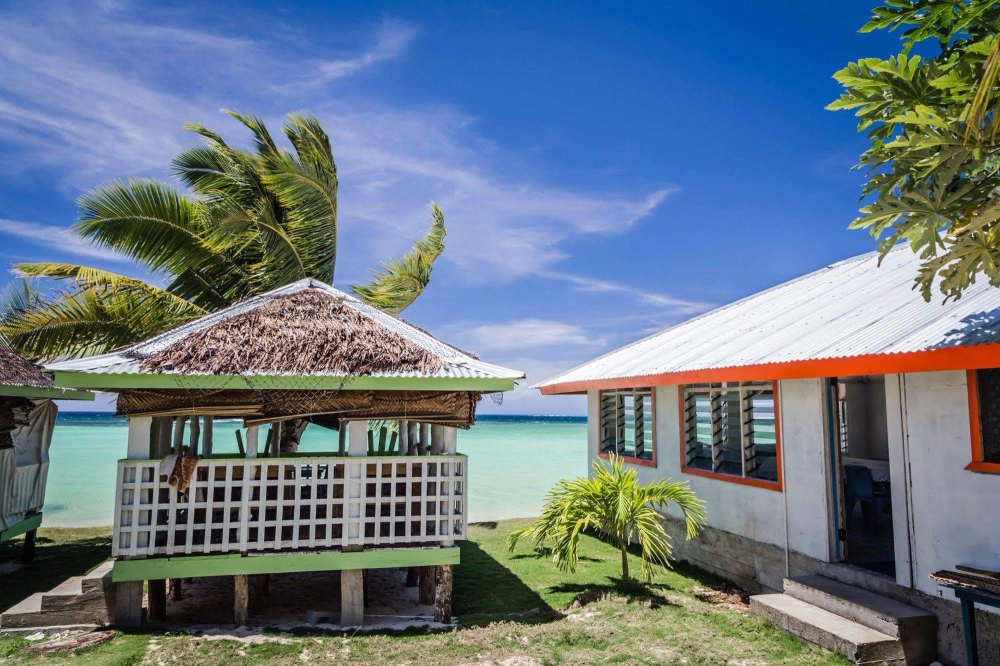 Tailua Beach Fales Manase Extérieur photo
